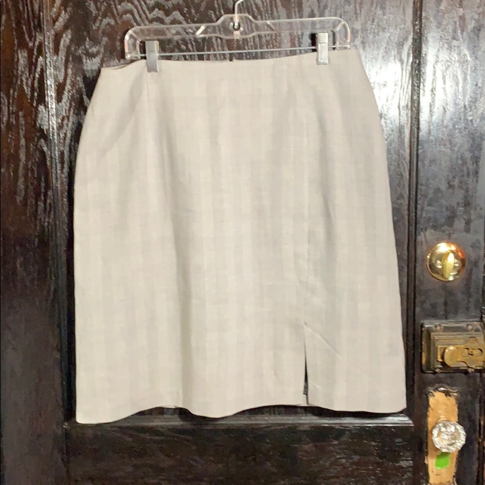 NYCC mini skirt business casual